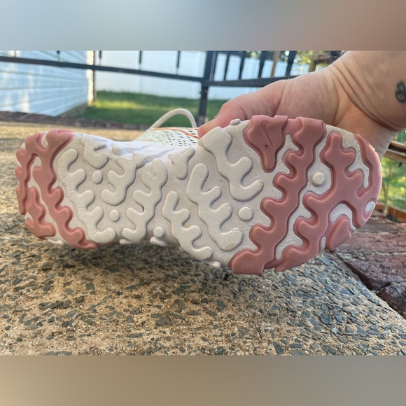 Women’s Nike React Vision Pure Platinum Workout Sneakers - Picture 9 of 9